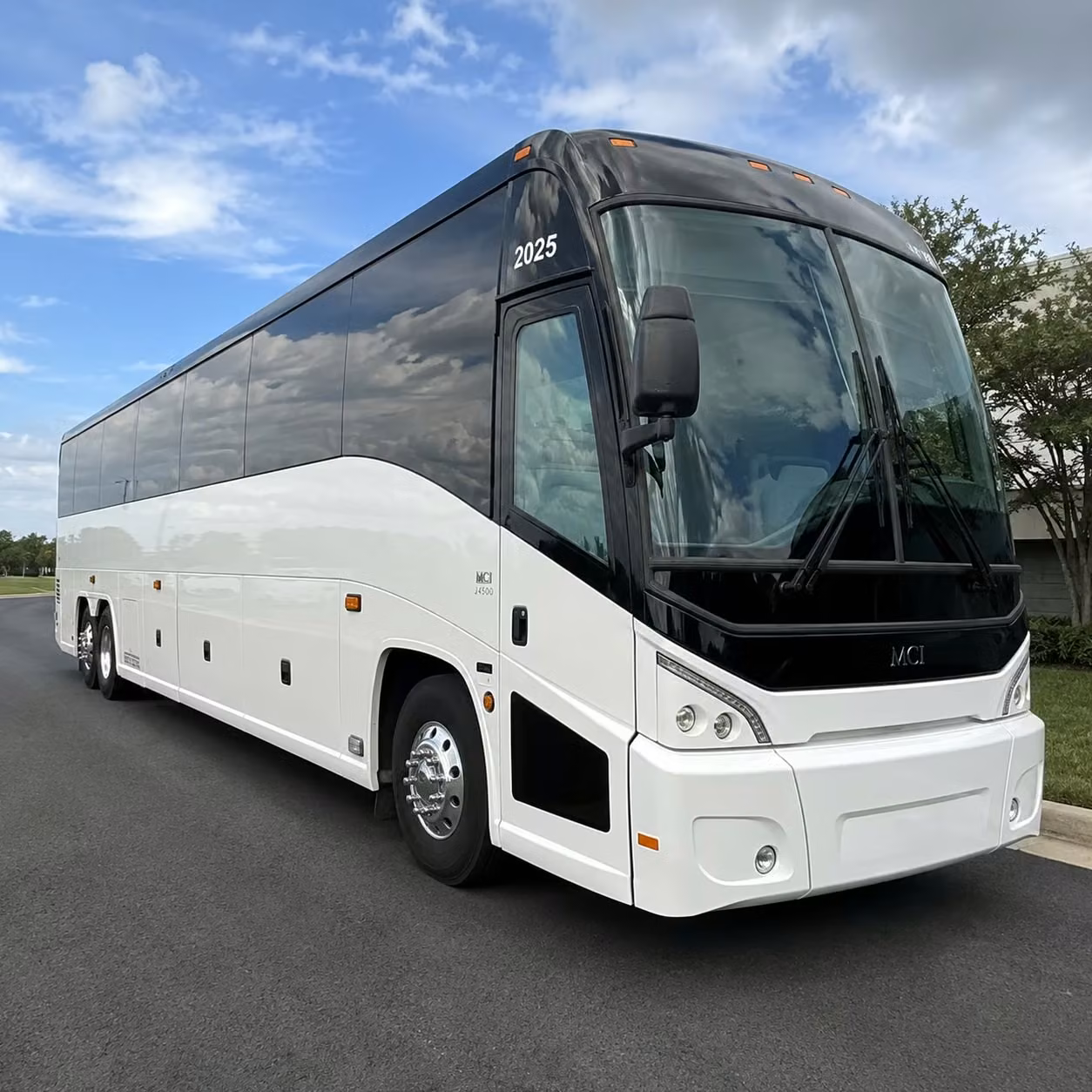 corporate event bus rentals in new brunswick
