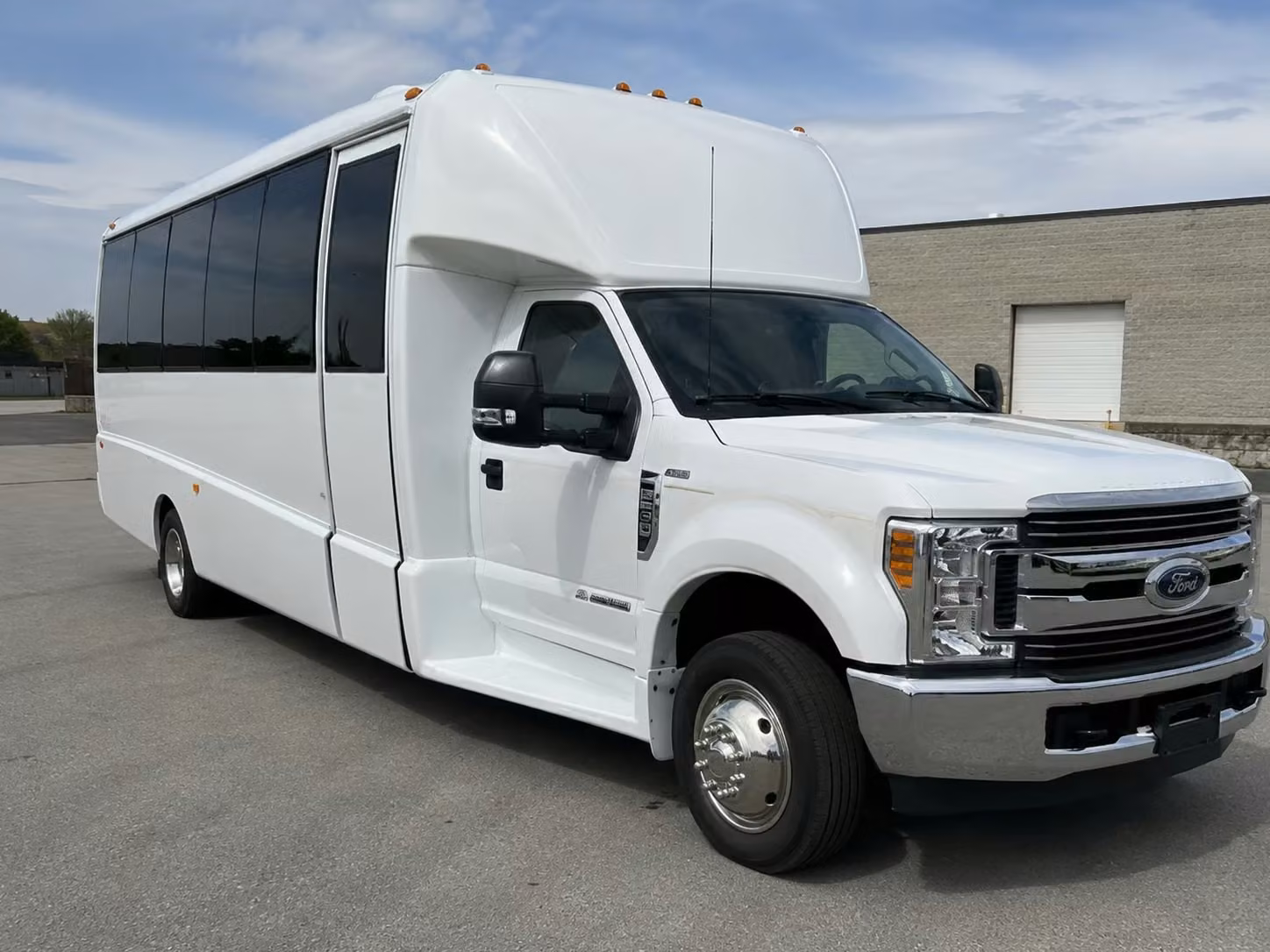 minibus rentals for smaller new brunswick prom groups who want a private ride